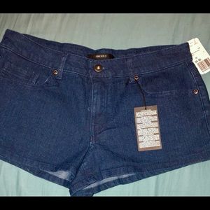 ✨HOT GIRL SUMMER NWT Forever 21 Denim Shorts✨